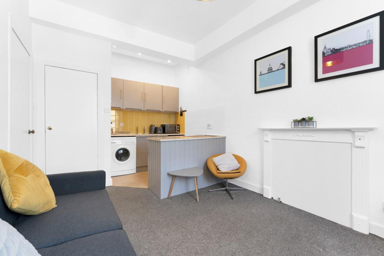 Modern & Spacious 1 Bedroom Apartment - Close To City Centre - Sleeps Up To 3 Guests Edimburgo Esterno foto